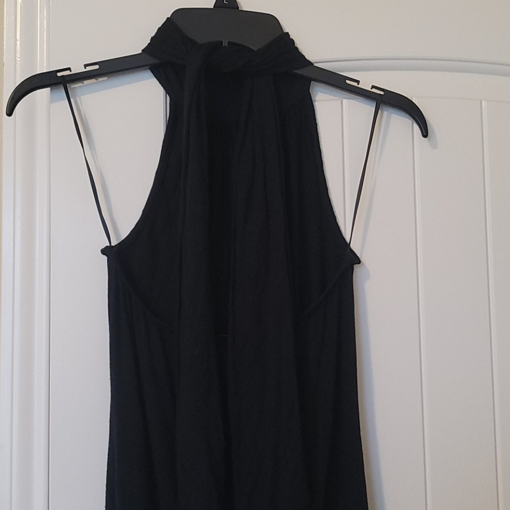 Black top - Picture 2 of 2